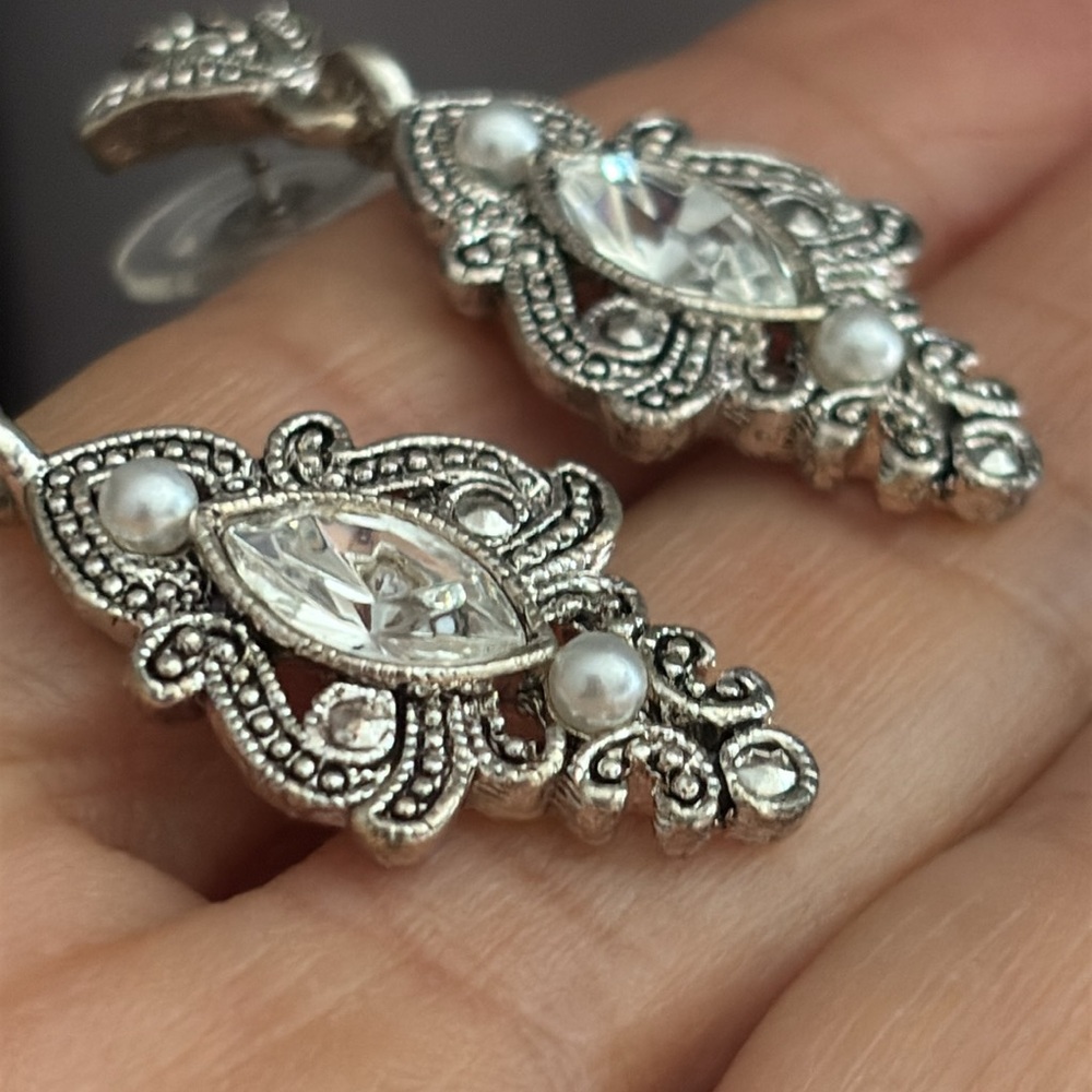Vintage Avon Victorian Revival Crystal Pearl Filigree Drop Earrings NIB